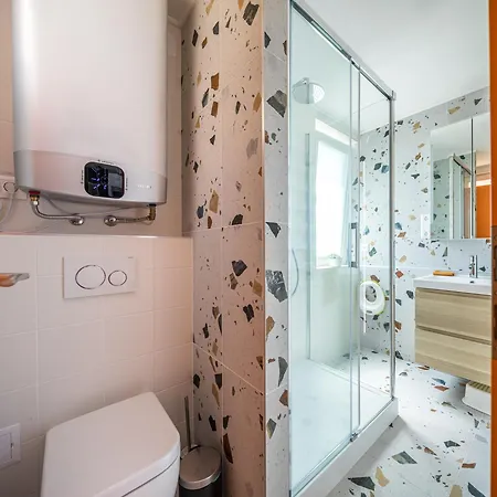 Balatonic Orange Apartment *